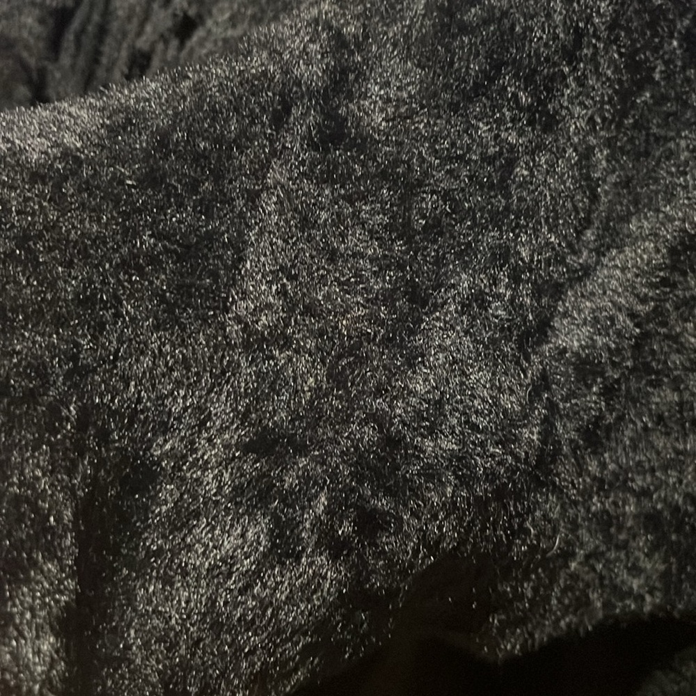 Poncho - Picture 2 of 4